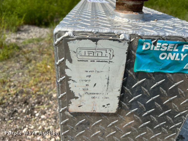 image for item DN6685 (5) fuel tanks