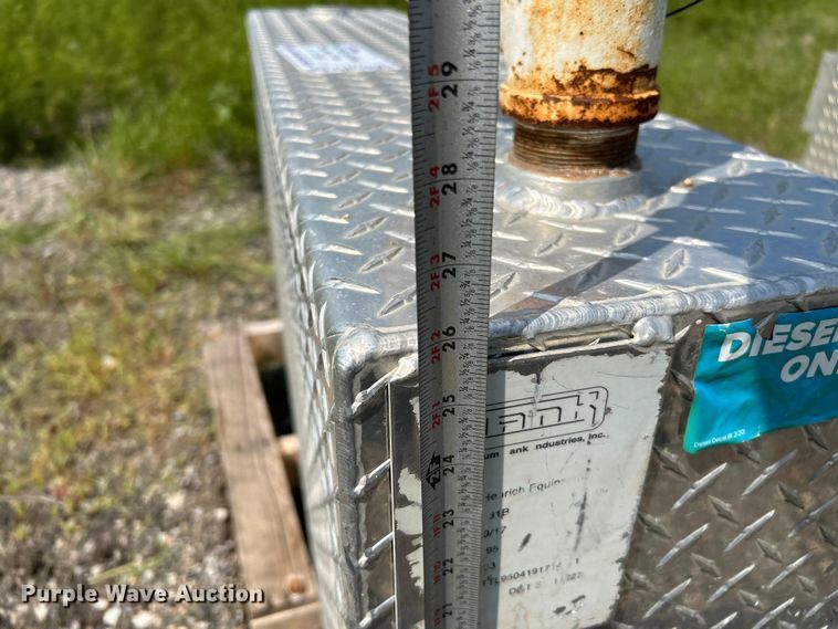 image for item DN6685 (5) fuel tanks