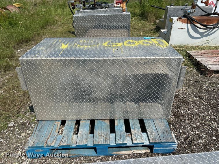 image for item DN6685 (5) fuel tanks