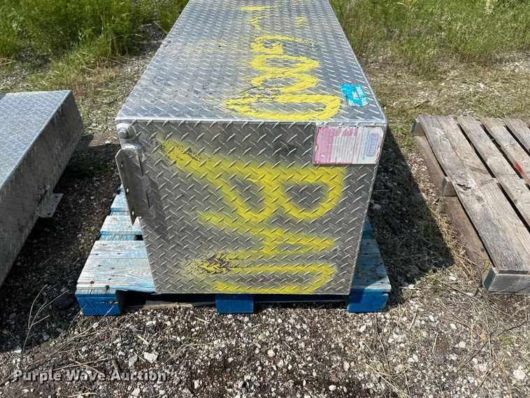 image for item DN6685 (5) fuel tanks