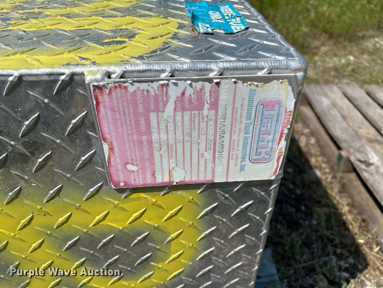 image for item DN6685 (5) fuel tanks
