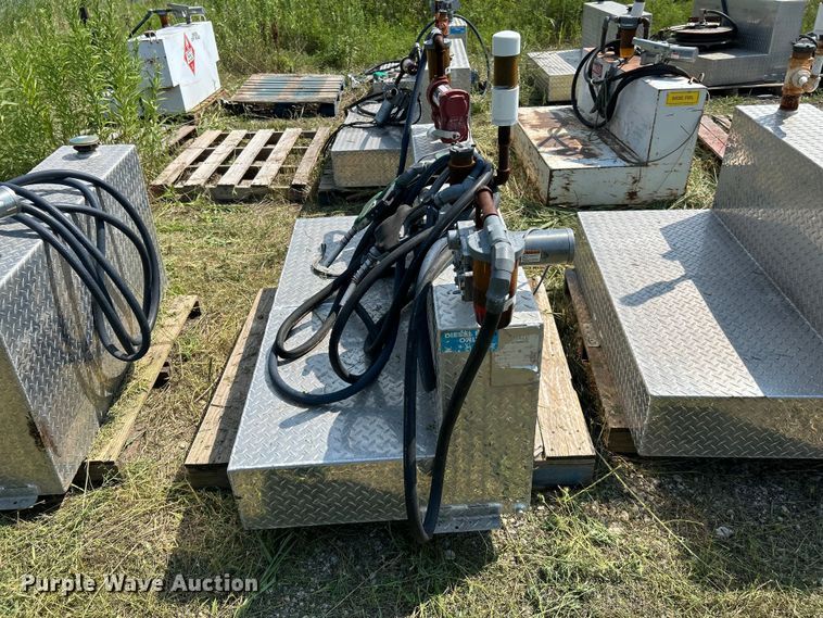 image for item DN6685 (5) fuel tanks