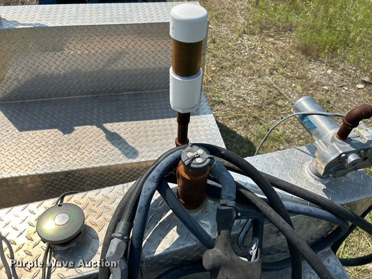 image for item DN6685 (5) fuel tanks