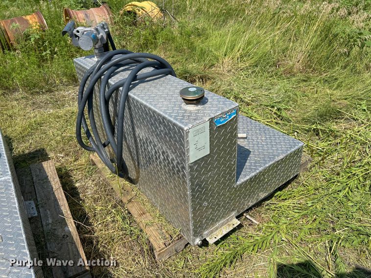 image for item DN6685 (5) fuel tanks