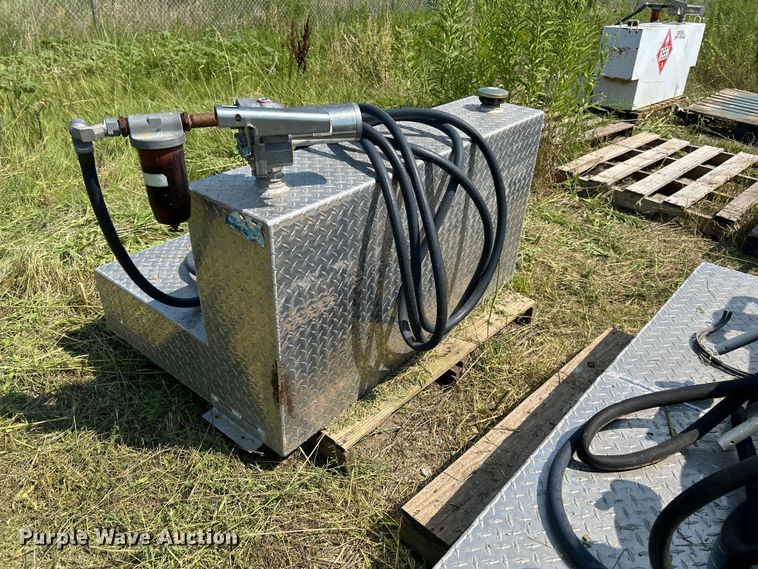 image for item DN6685 (5) fuel tanks
