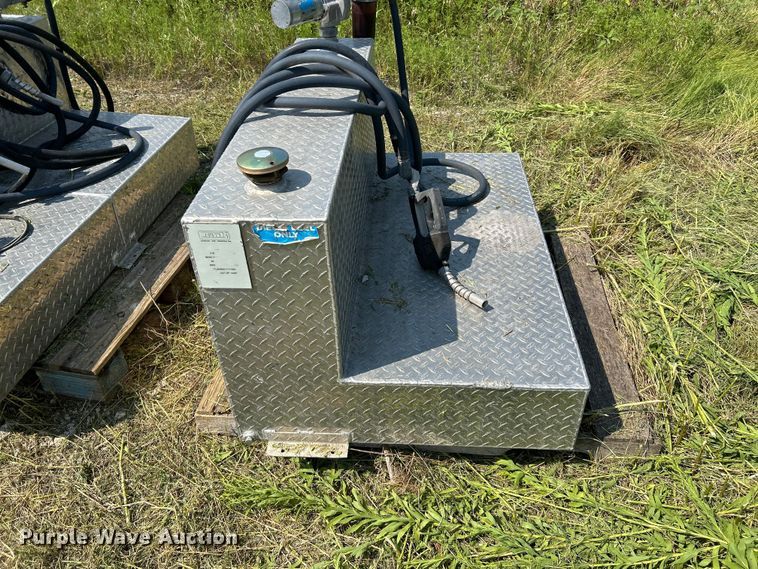 image for item DN6685 (5) fuel tanks