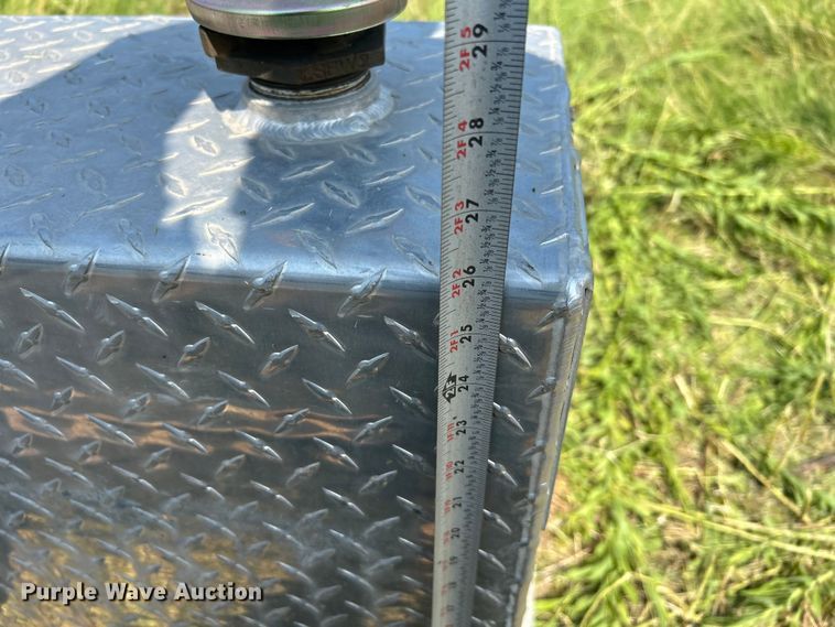 image for item DN6685 (5) fuel tanks