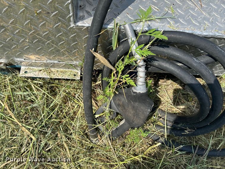 image for item DN6686 (3) fuel tanks