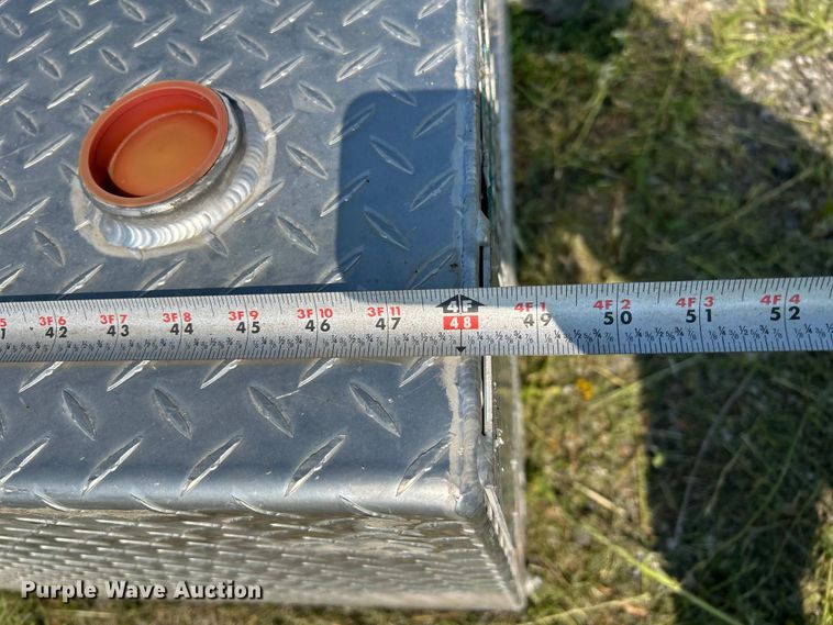 image for item DN6687 (6) auxiliary fuel tanks