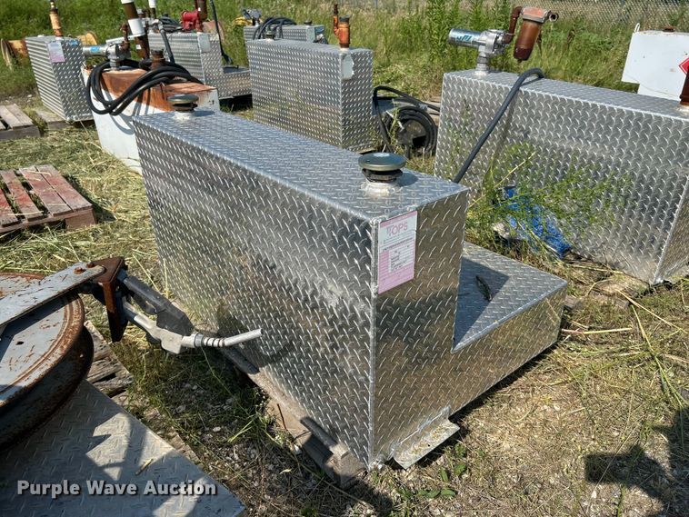 image for item DN6687 (6) auxiliary fuel tanks