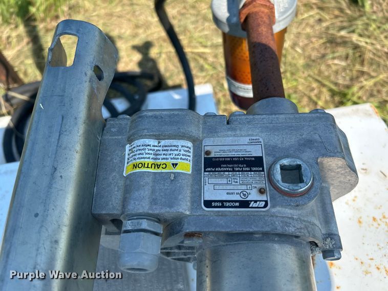 image for item DN6687 (6) auxiliary fuel tanks