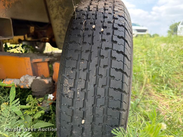image for item DN6688 2007 Roscoe Sweep Pro 4820 broom