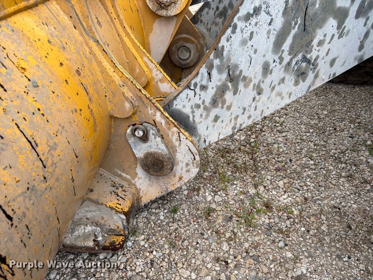 image for item DN6694 2007 John Deere 744J wheel loader