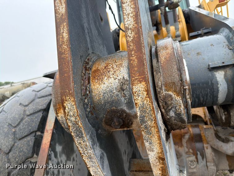 image for item DN6694 2007 John Deere 744J wheel loader