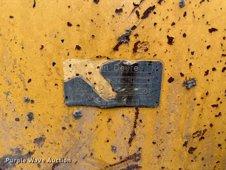 image for item DN6694 2007 John Deere 744J wheel loader