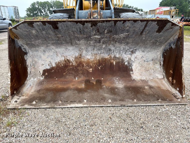 image for item DN6694 2007 John Deere 744J wheel loader