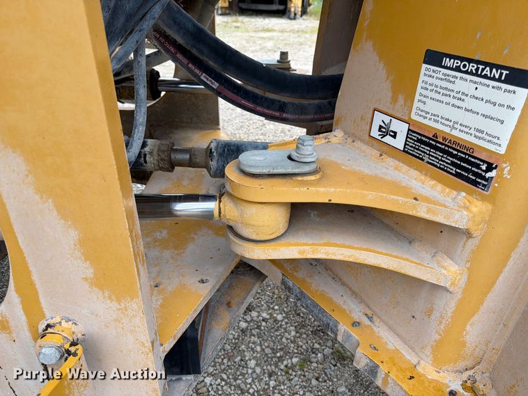 image for item DN6694 2007 John Deere 744J wheel loader