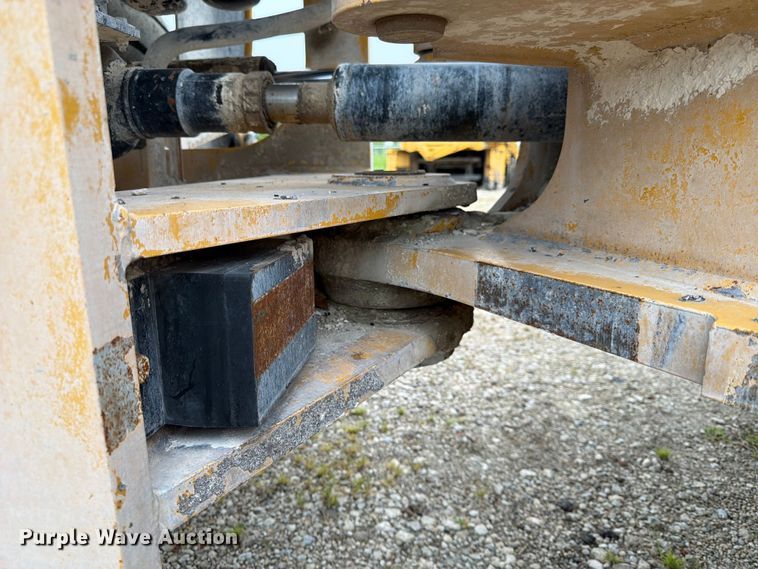 image for item DN6694 2007 John Deere 744J wheel loader