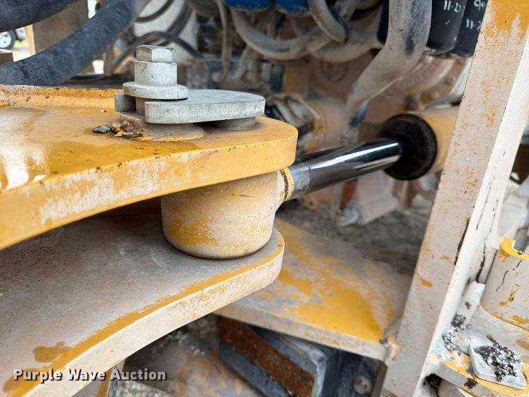 image for item DN6694 2007 John Deere 744J wheel loader