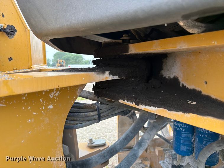 image for item DN6694 2007 John Deere 744J wheel loader