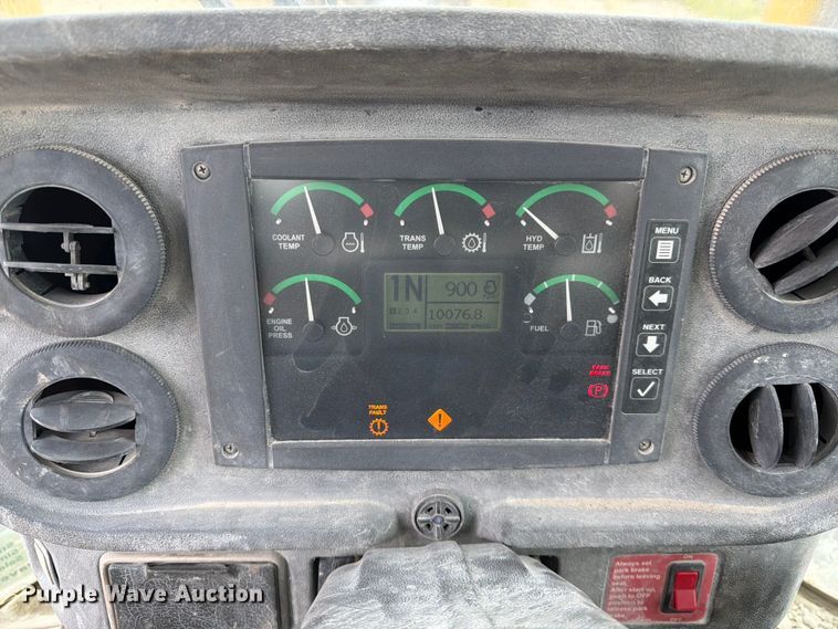 image for item DN6694 2007 John Deere 744J wheel loader