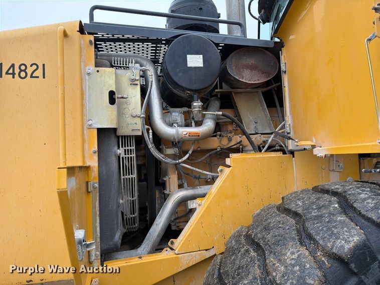 image for item DN6694 2007 John Deere 744J wheel loader