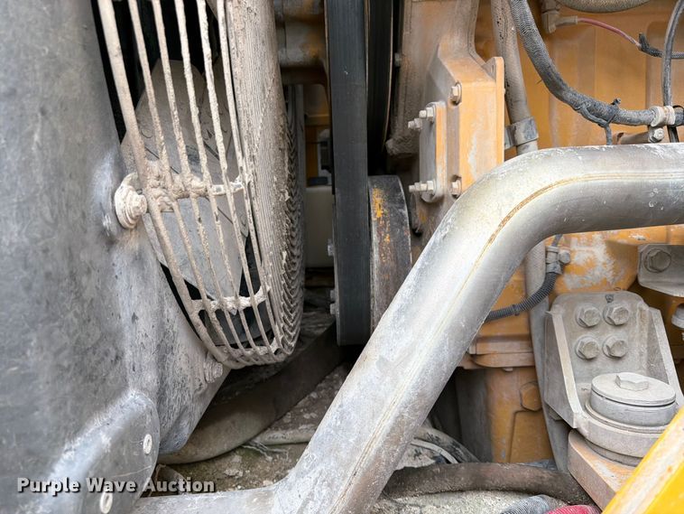 image for item DN6694 2007 John Deere 744J wheel loader