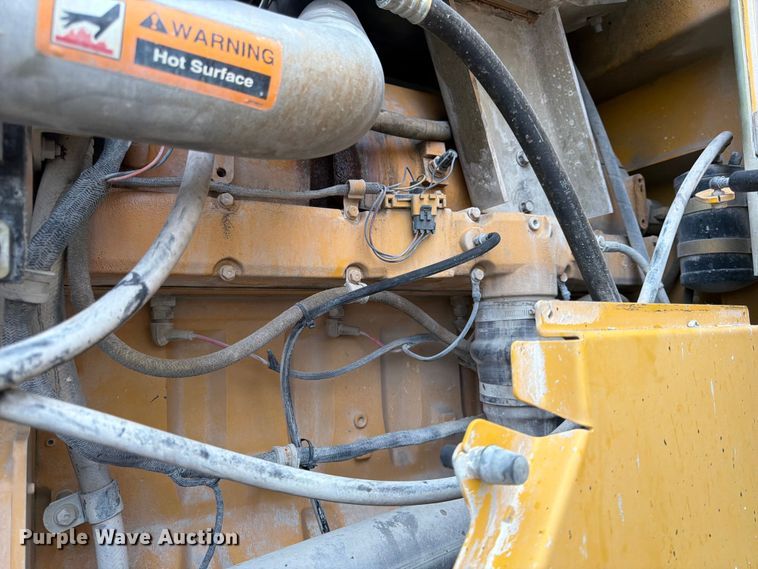 image for item DN6694 2007 John Deere 744J wheel loader