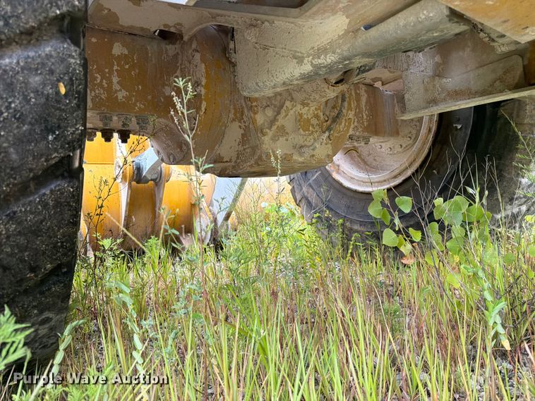 image for item DN6694 2007 John Deere 744J wheel loader