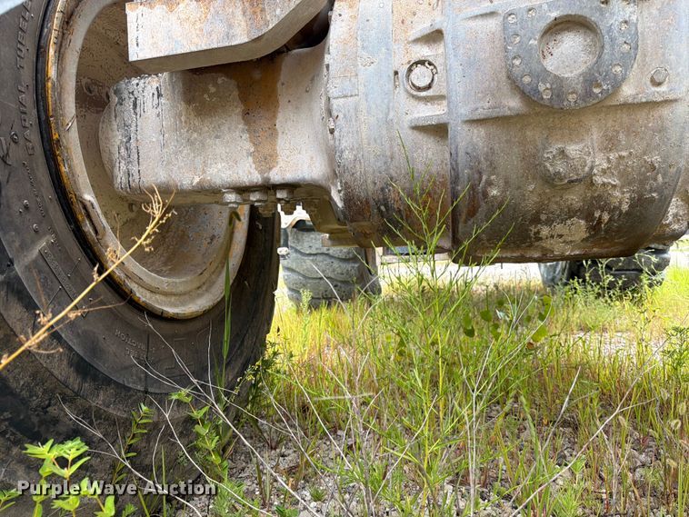 image for item DN6694 2007 John Deere 744J wheel loader