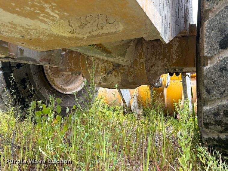 image for item DN6694 2007 John Deere 744J wheel loader