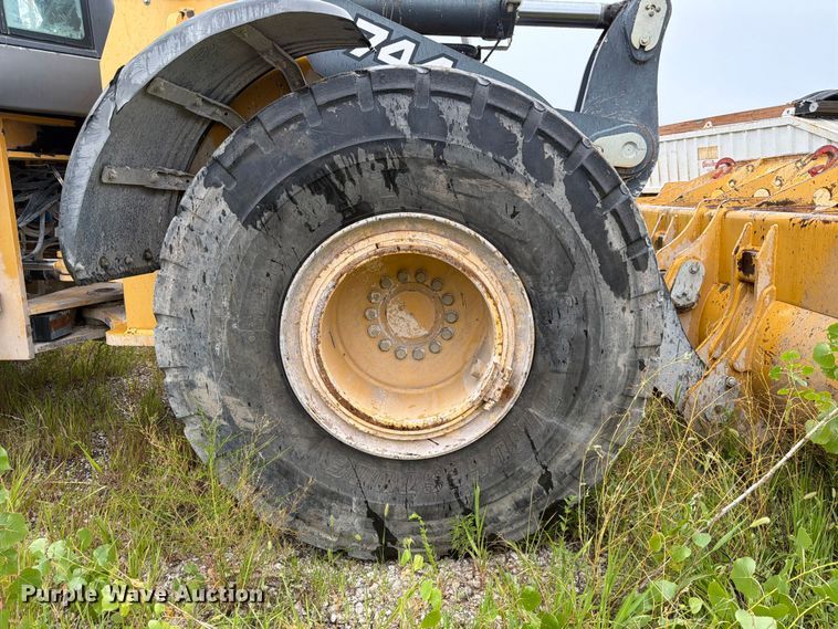 image for item DN6694 2007 John Deere 744J wheel loader