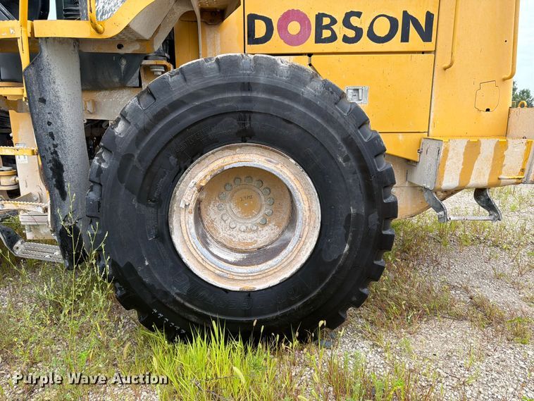 image for item DN6694 2007 John Deere 744J wheel loader