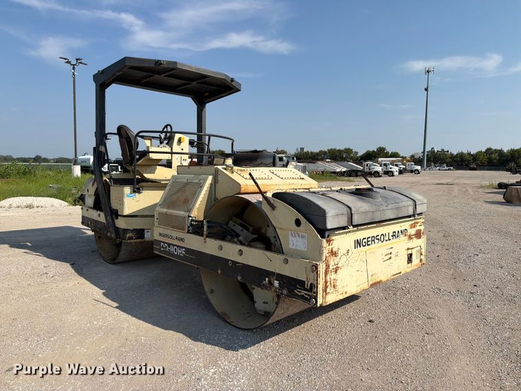 image for item DN6695 2000 Ingersoll-Rand DD-110HF double drum vibratory roller