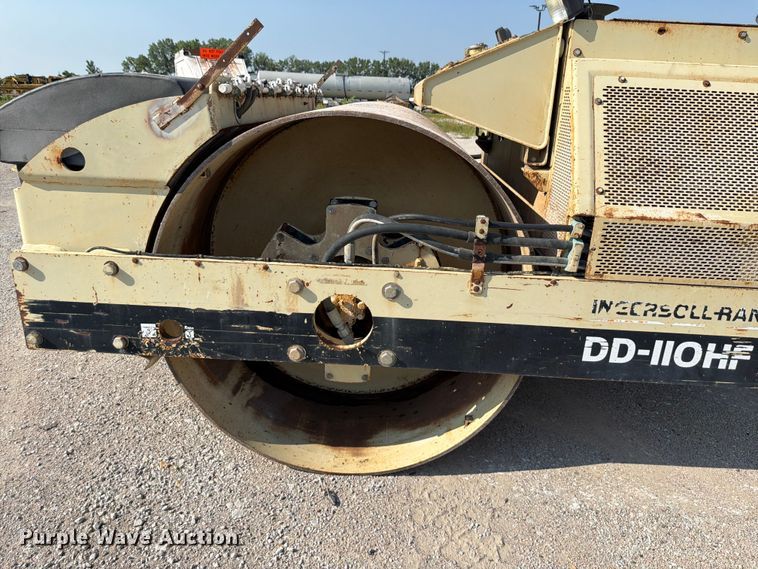 image for item DN6695 2000 Ingersoll-Rand DD-110HF double drum vibratory roller