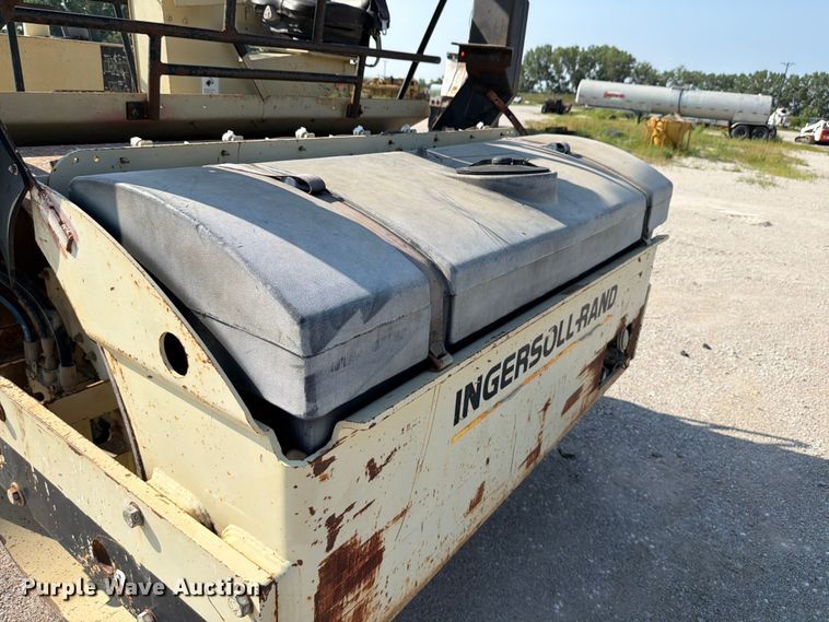 image for item DN6695 2000 Ingersoll-Rand DD-110HF double drum vibratory roller