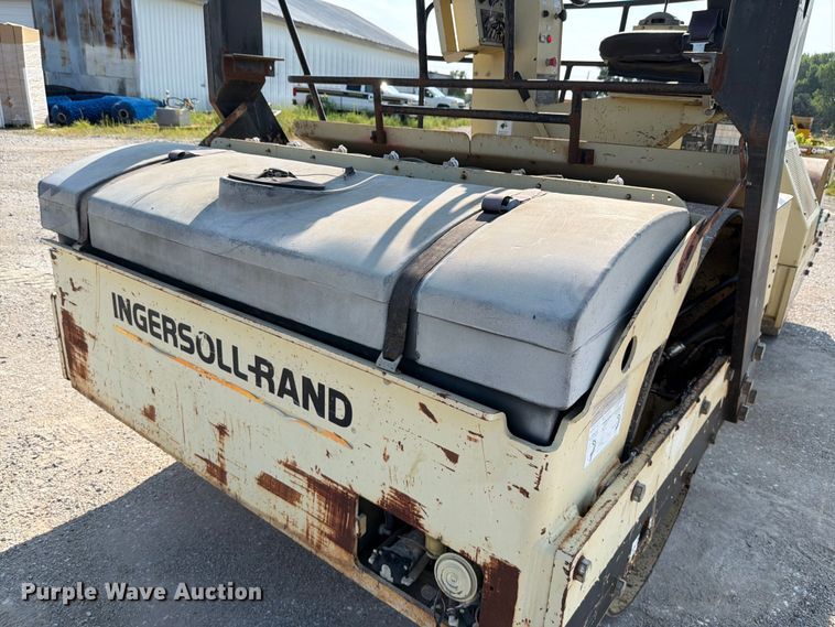 image for item DN6695 2000 Ingersoll-Rand DD-110HF double drum vibratory roller