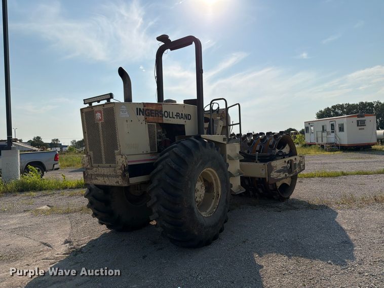 image for item DN6696 1993 Ingersoll Rand SD-100F single drum vibratory roller