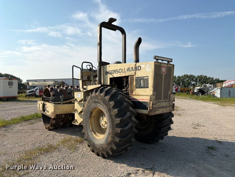 image for item DN6696 1993 Ingersoll Rand SD-100F single drum vibratory roller
