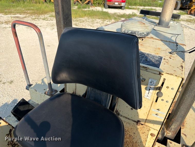 image for item DN6696 1993 Ingersoll Rand SD-100F single drum vibratory roller