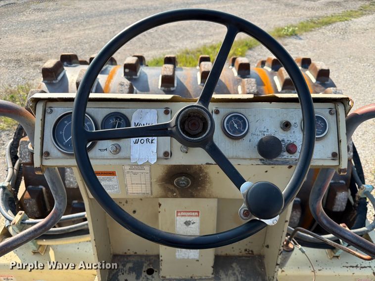 image for item DN6696 1993 Ingersoll Rand SD-100F single drum vibratory roller