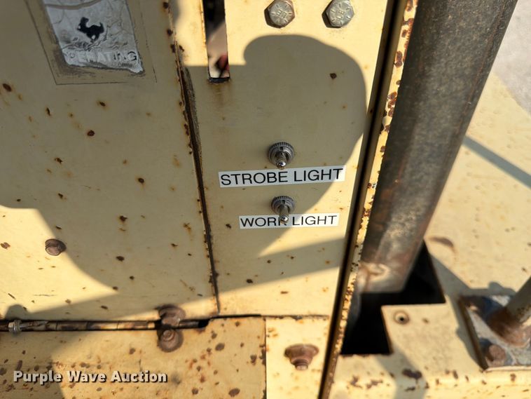 image for item DN6696 1993 Ingersoll Rand SD-100F single drum vibratory roller