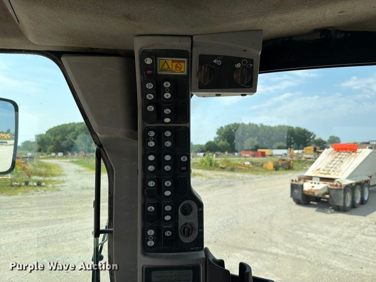 image for item DN6697 2012 Caterpillar 140M2 VHP Plus motor grader