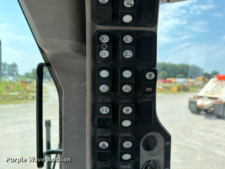 image for item DN6697 2012 Caterpillar 140M2 VHP Plus motor grader