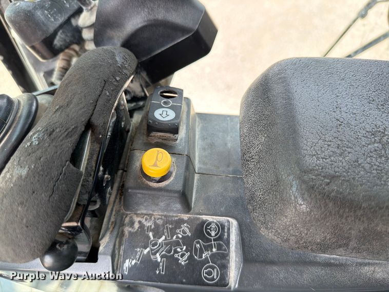 image for item DN6697 2012 Caterpillar 140M2 VHP Plus motor grader