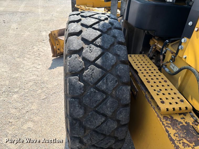 image for item DN6697 2012 Caterpillar 140M2 VHP Plus motor grader