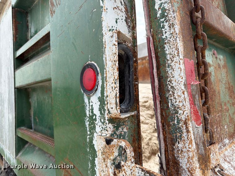 image for item DN6698 1994 Ford LT8000 dump truck