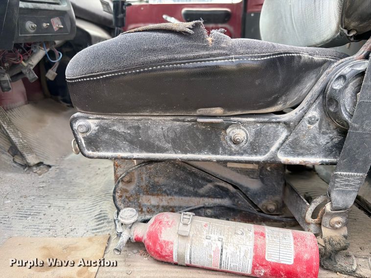image for item DN6698 1994 Ford LT8000 dump truck