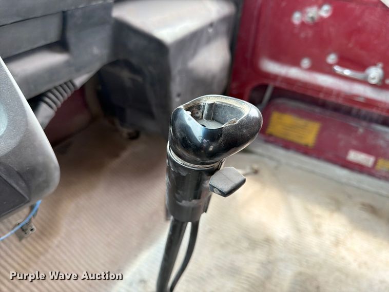image for item DN6698 1994 Ford LT8000 dump truck