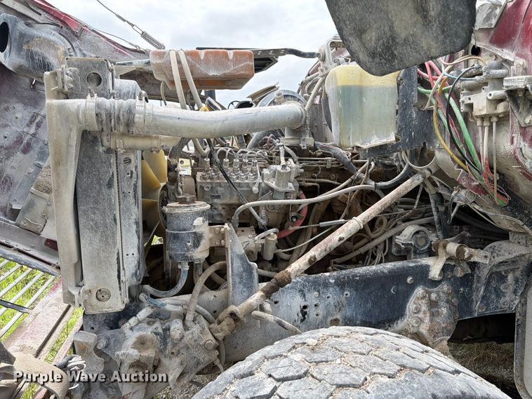 image for item DN6698 1994 Ford LT8000 dump truck